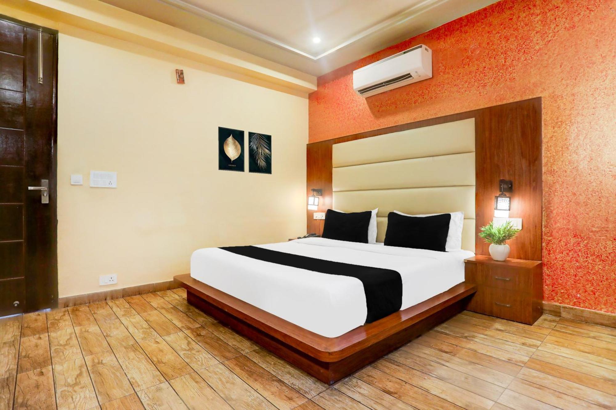 Super Townhouse Oak Pacify Hills Hotel Rajpur ภายนอก รูปภาพ